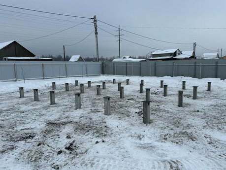 Фотография фундамента из ж/б свай