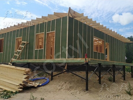 Дом 9х9 м с террасой каркас