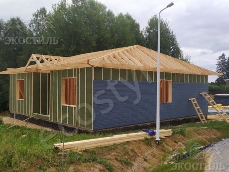 Дом 9х9 м с террасой каркас